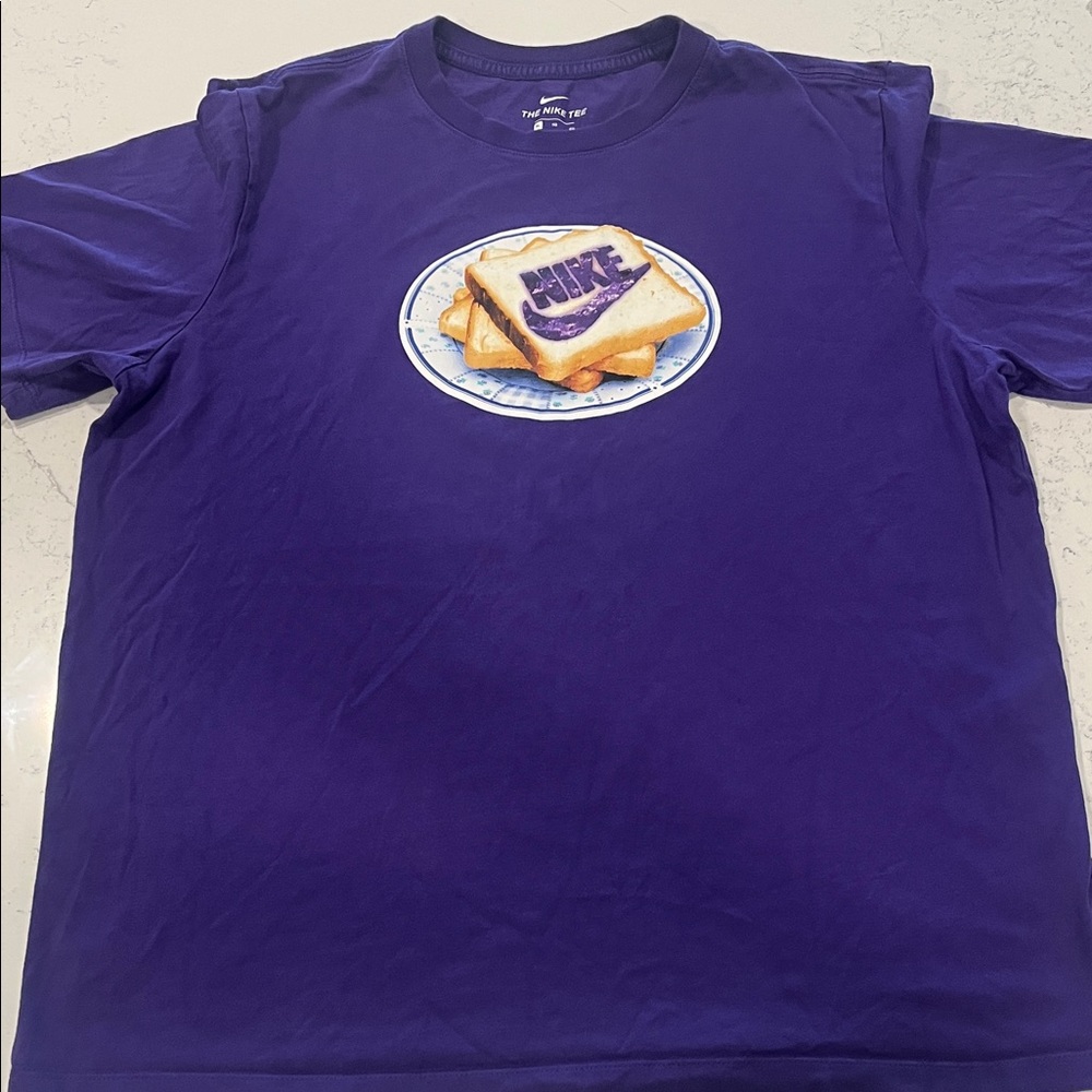 Nike Men's Purple Graphic Tee